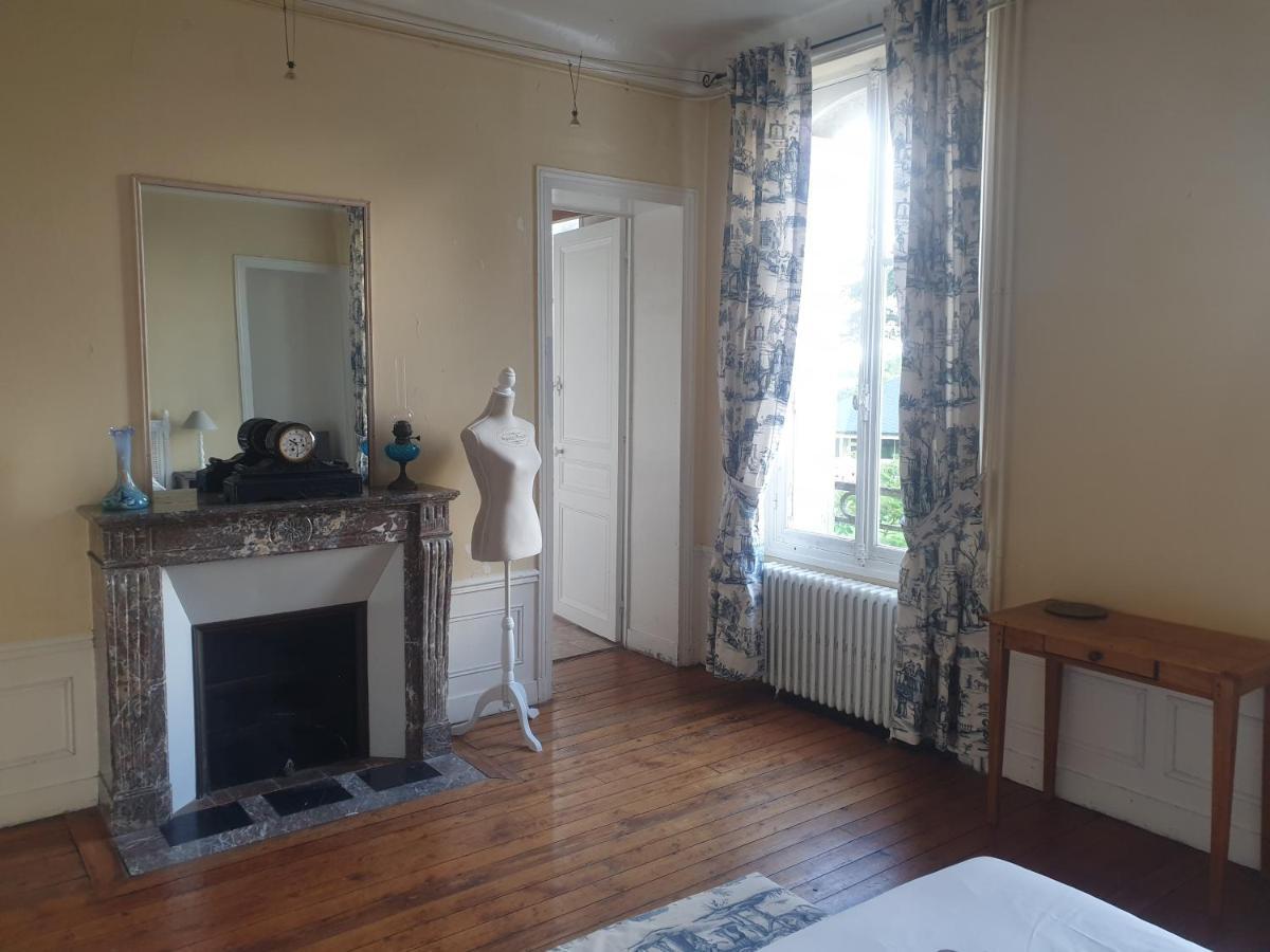 Chateau De Surville Surville  Екстериор снимка