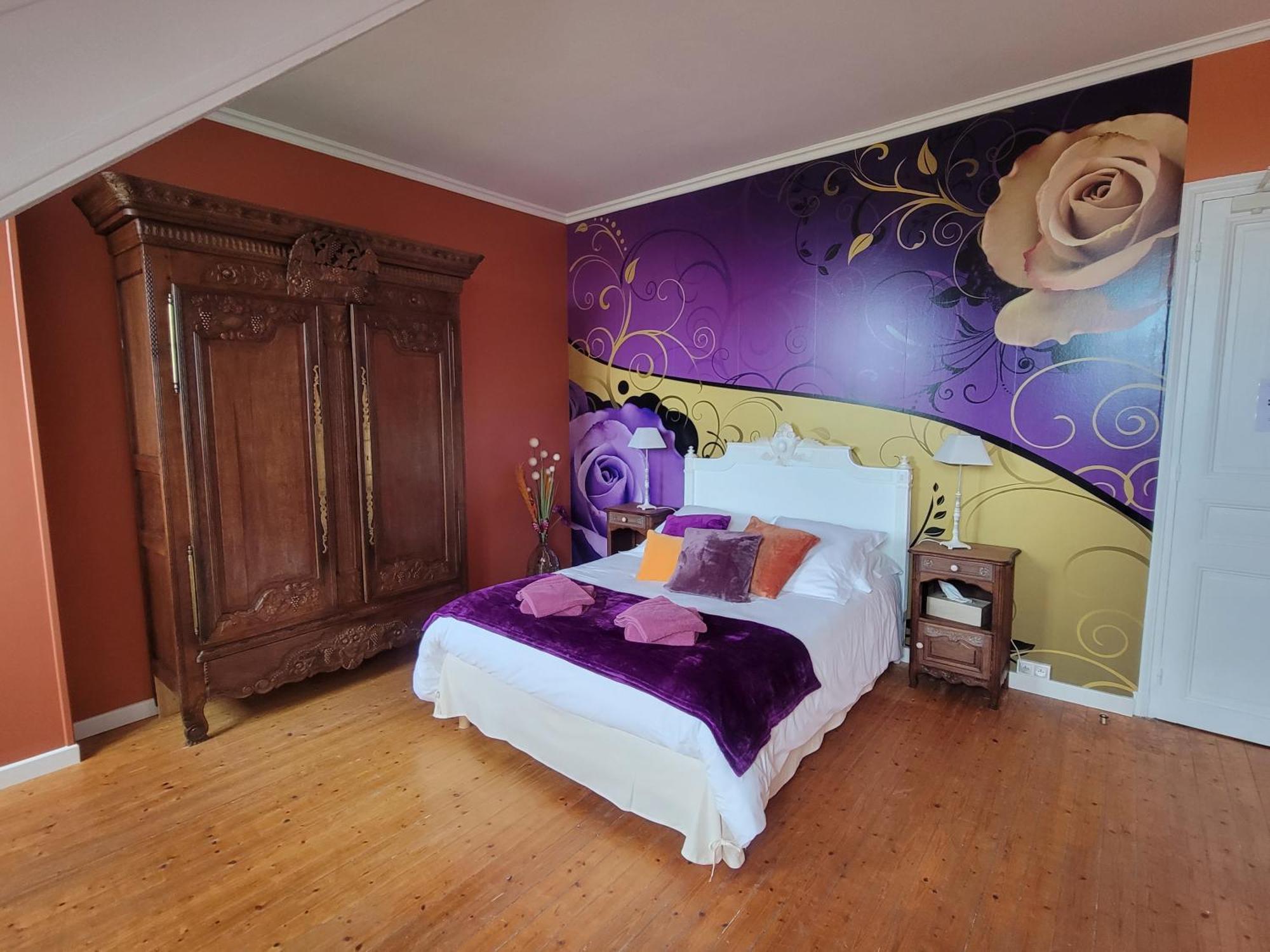 Chateau De Surville Surville  Стая снимка