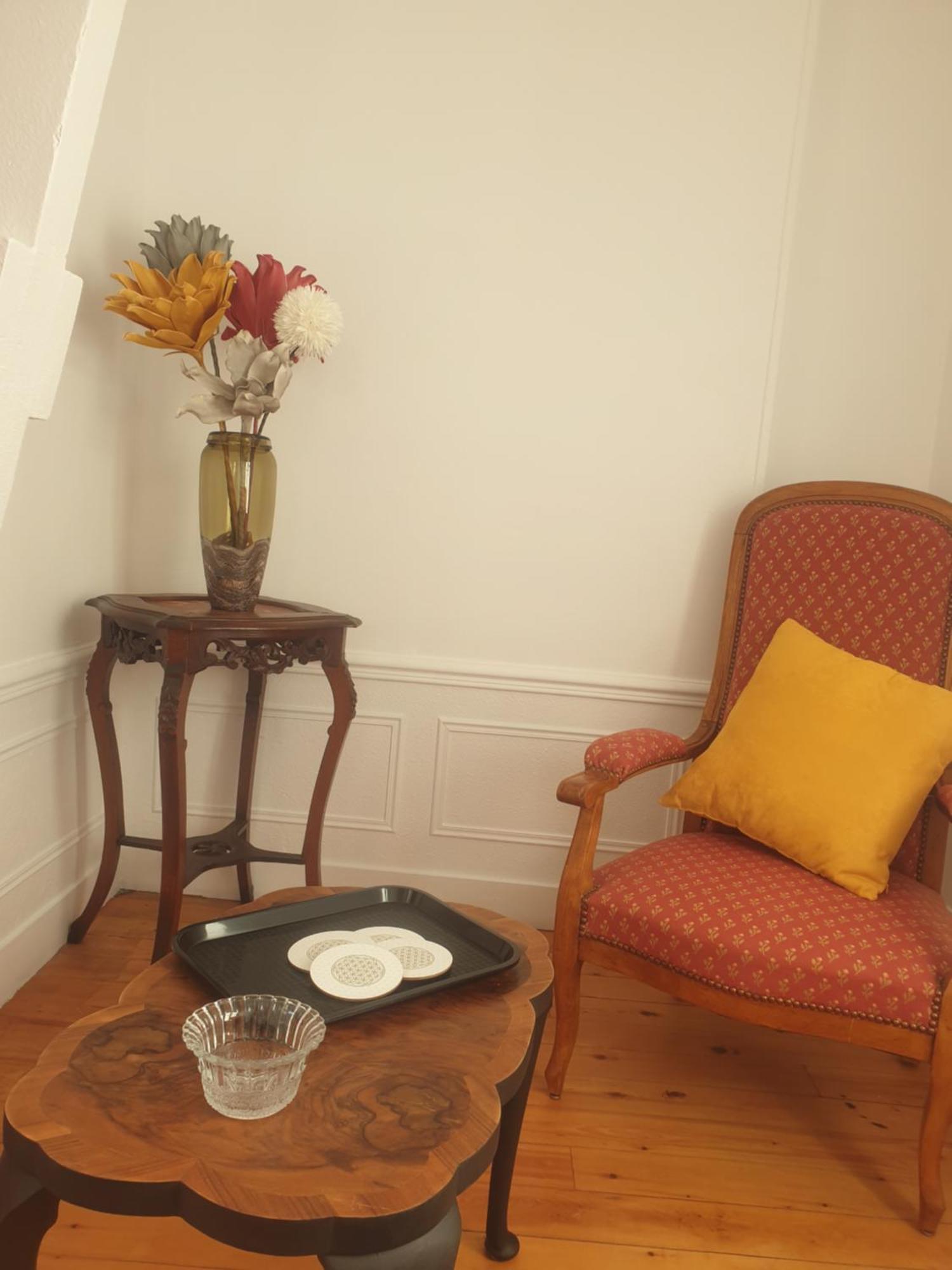 Chateau De Surville Surville  Стая снимка